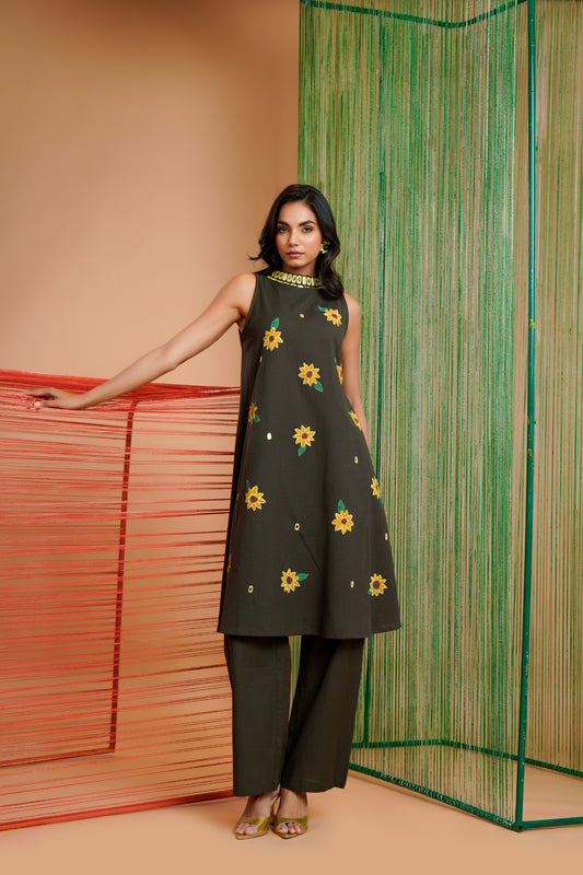 Embroidered Kurta Set Olive Bloom